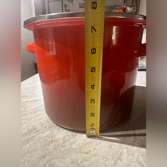 Le Creuset Enameled Steel Stock Pot with Lid, Red "Cerise" Ombre 8 Quarts - Picture 4 of 10